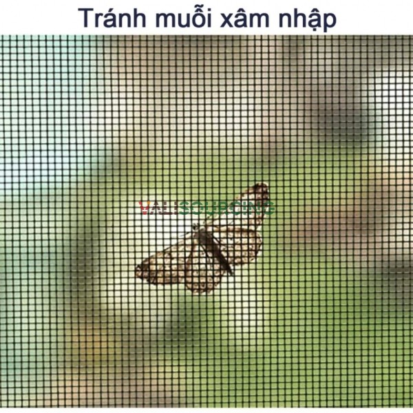 Anti-mosquito window screen curtain with magnetic self-closing anti-mosquito