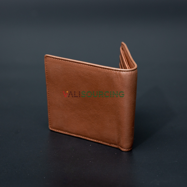 Men\'s leather wallet from Vietnam
