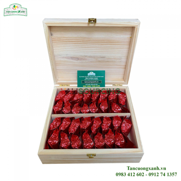 Lotus Tea (300 grams) - Pine Wood Box from Vietnam