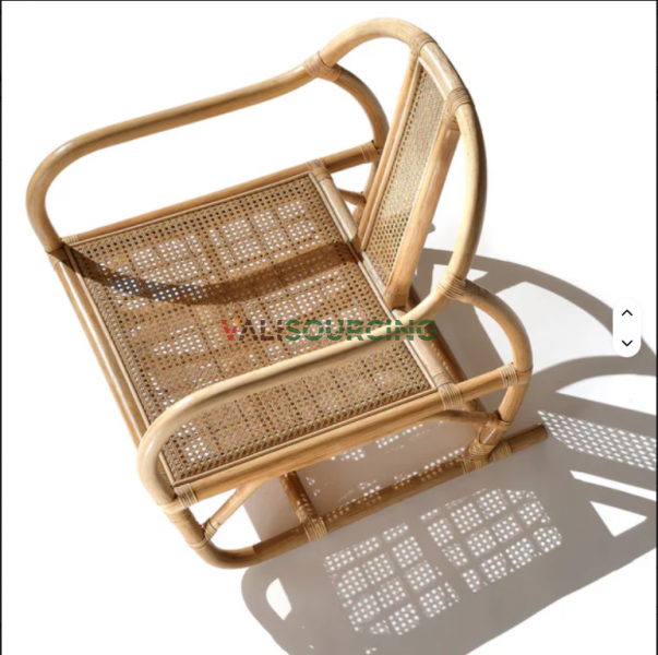 Wicker Chair: Mid-Century Modern Masterpiece for Interiors