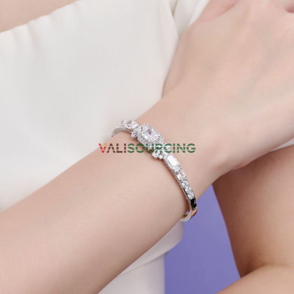 10K White Gold Wedding Bracelet with ECZ Stone PNJ XMXMW001270
