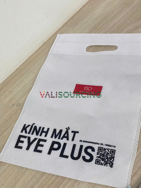 VinDS Heat-Sealed Non-Woven Fabric Bags | Biodegradable Supermarket Bags from Vietnam