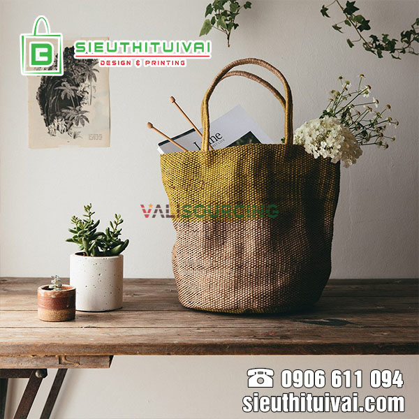Jute Bags With Handles – A Sustainable and Convenient Fashion Choice