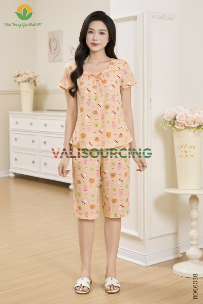 Women\'s linen set: cropped pants and short-sleeved top. from Vietnam