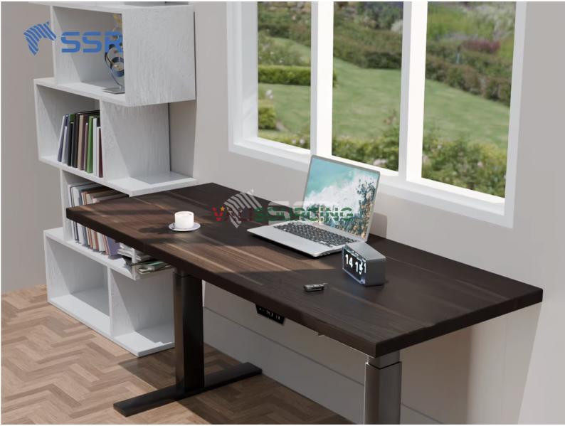 Mặt bàn bếp bằng gỗ keo màu nâu sẫm từ Việt Nam