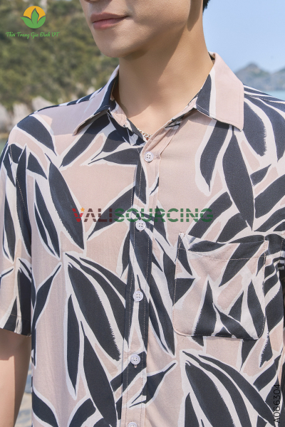 Men\'s short-sleeved linen shirt from Vietnam