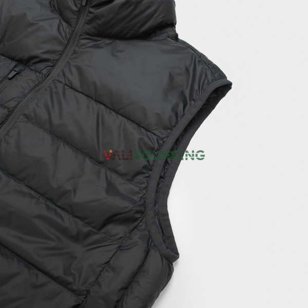 Aristino Golf Men\'s Black Down Vest AJLG02BS2 from Vietnam