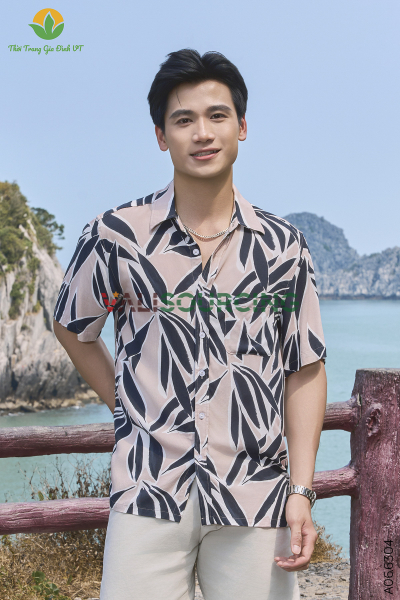 Men\'s short-sleeved linen shirt from Vietnam