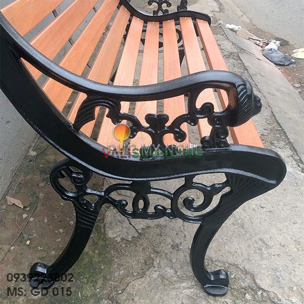 Ghế băng công viên ngoài trời bằng gang | Thanh gỗ tự nhiên từ Việt Nam
