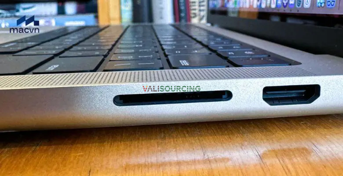 Macbook Pro 14 inch M3 2023 - USED - M3 Pro / Ram 18Gb / SSD 512Gb